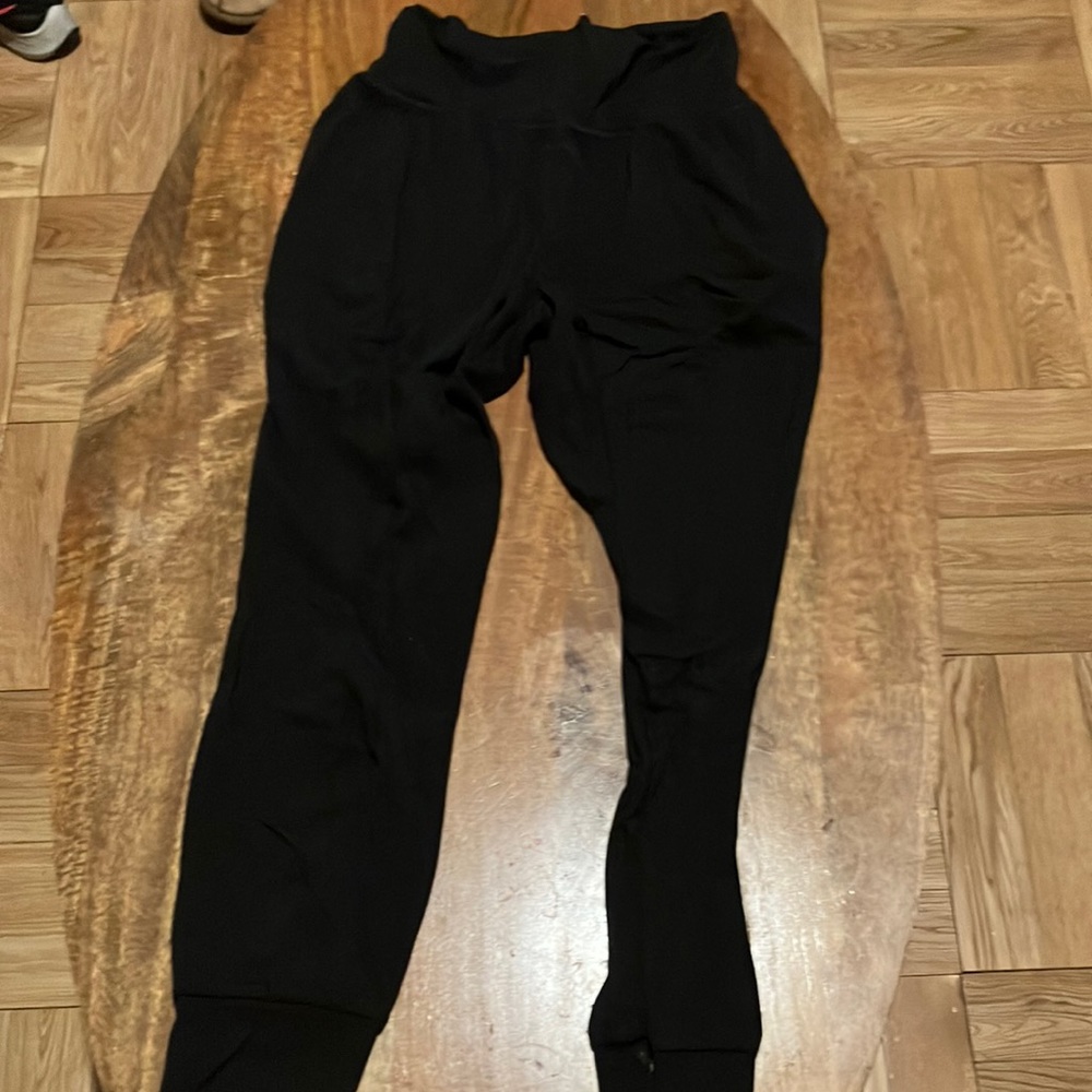 Athleta salutation jogger